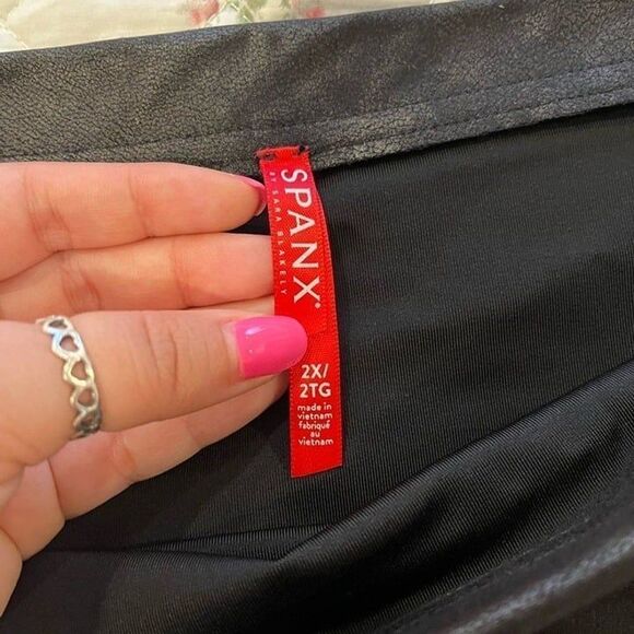 SPANX Faux Leather Flouncy Skirt Black size 2X NWT - Picture 5 of 12